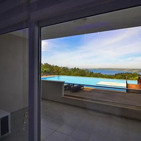 Tropicana 3 Bed 아파트 *