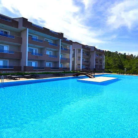 Tropicana 3 Bed 아파트 *