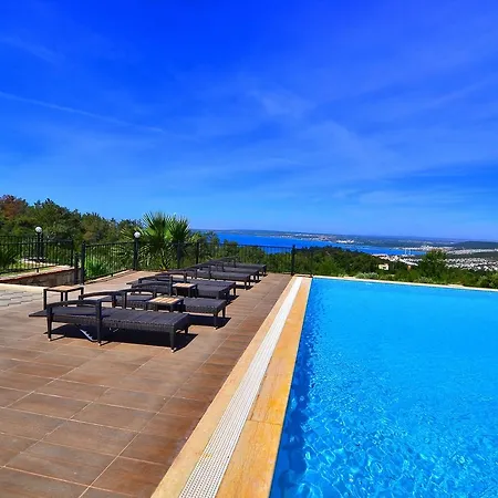 Tropicana 3 Bed Akbük